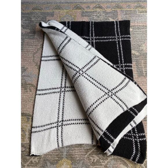 DKNY  Windowpane 50x60” Soft Throw Blanket - Picture 6 of 6